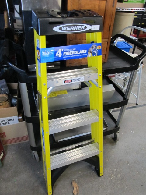 lot 97 image: NEW 4 Fiberglass Ladder