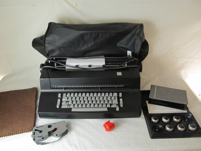 lot 116 image: IBM Typewriter