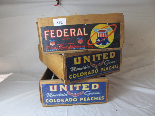 lot 120 image: Advertising Crates - United Fruit & Federal