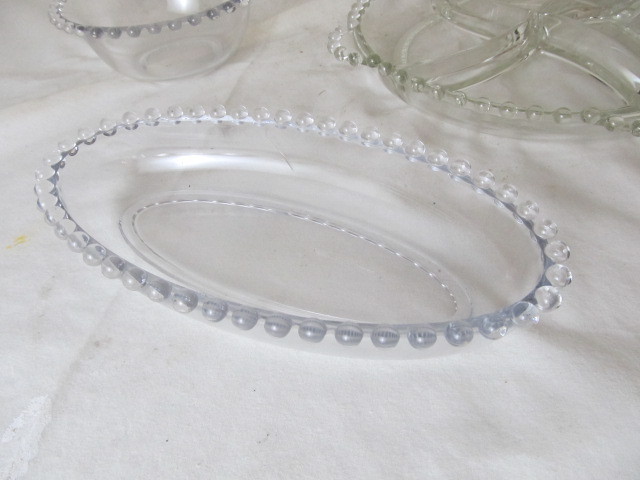 lot 124 image: Hobnail Glass - Relish Set