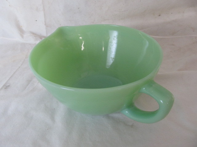 lot 126 image: FIRE KING Jadite Batter Bowl