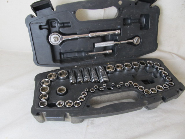 lot 137 image: Huskey Socket Set