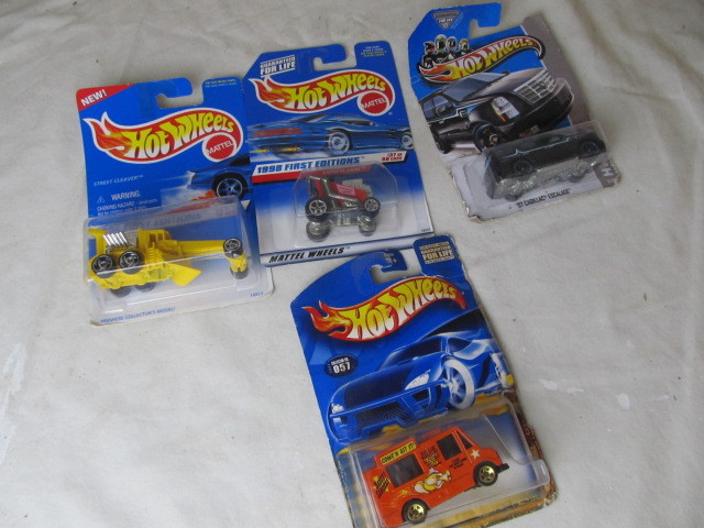 lot 142 image: Hot Wheels