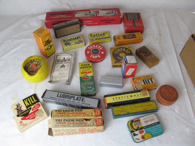 lot 148 image: Hardware Vintage Packaging