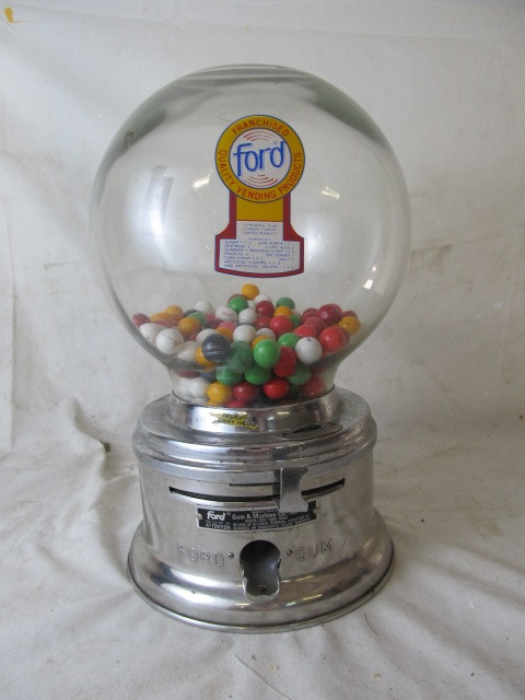 lot 161 image: Ford Gumball Machine - 1 Cent