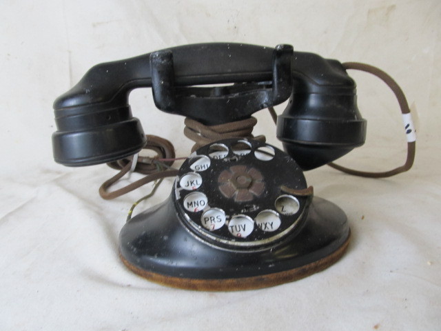 lot 163 image: Western Electric Telephone