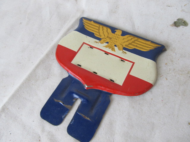 lot 182 image: Military License Topper