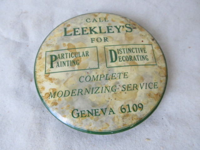 lot 189 image: Leekleys Advertising Mirror