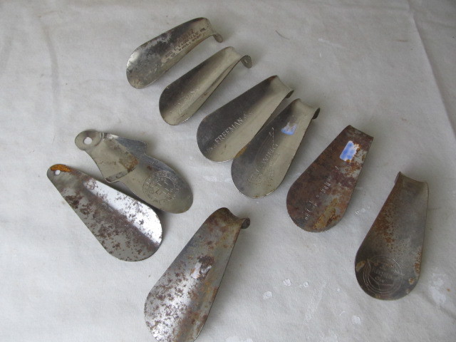 lot 219 image: Advertising Shoe Horns