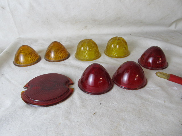 lot 245 image: Lot of Glass LensesMarker Light Covers
