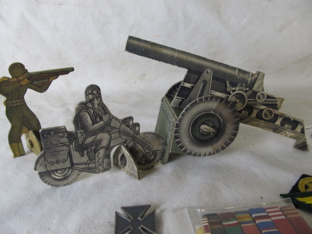 lot 247 image: Lot of Military Patches