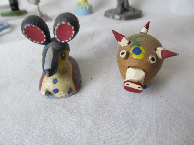 lot 289 image: Lot of Small Figurines