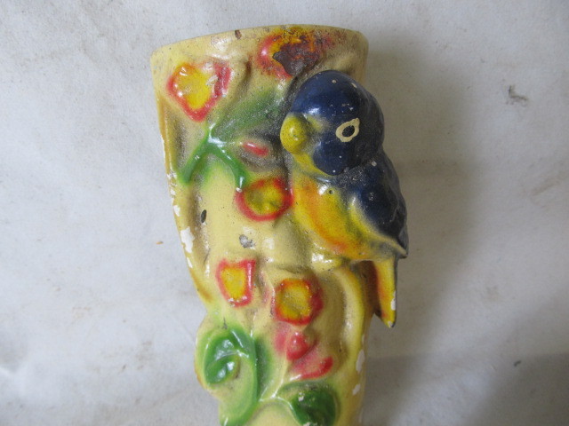 lot 297 image: Bird Lot -Wall Pocket & Peace Bird