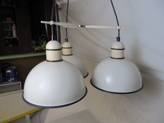 lot 328 image: Mid Century Hanging Lamp