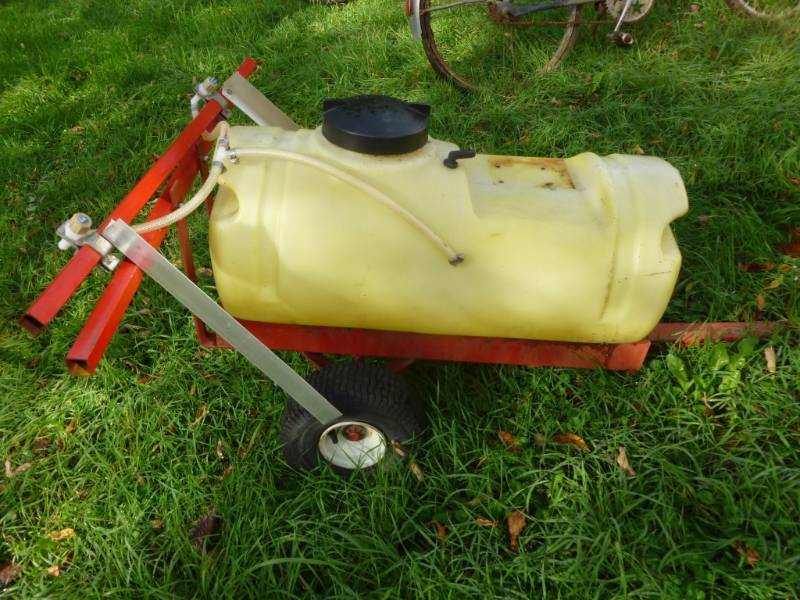 lot 5 image: Lawn Sprayer