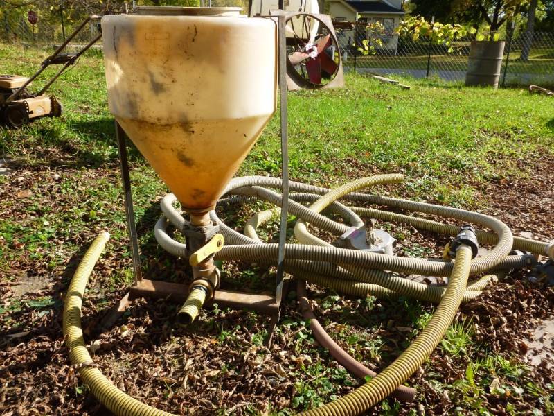 lot 10 image: Sand Blast Assembly