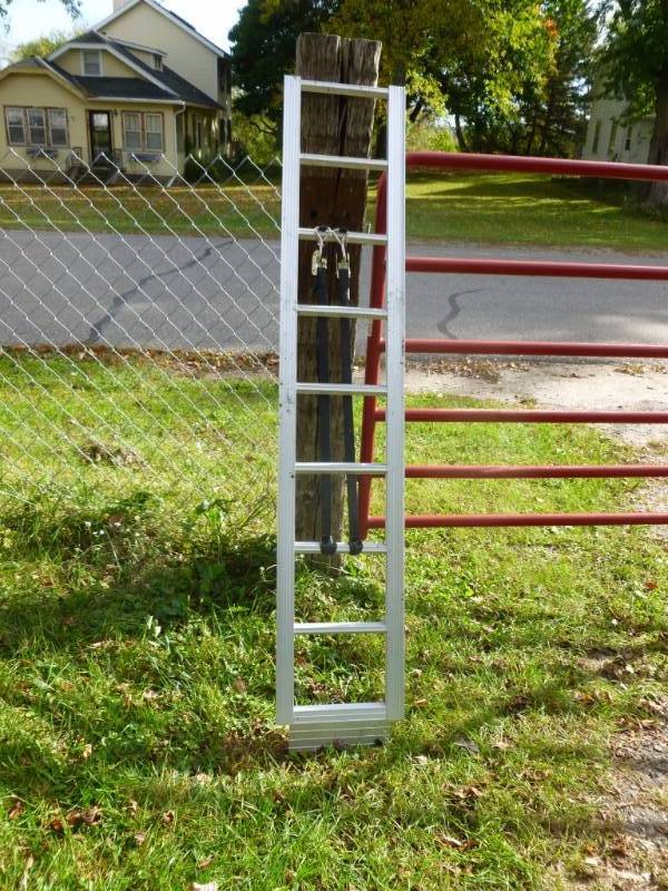 lot 21 image: Trailer Ramp
