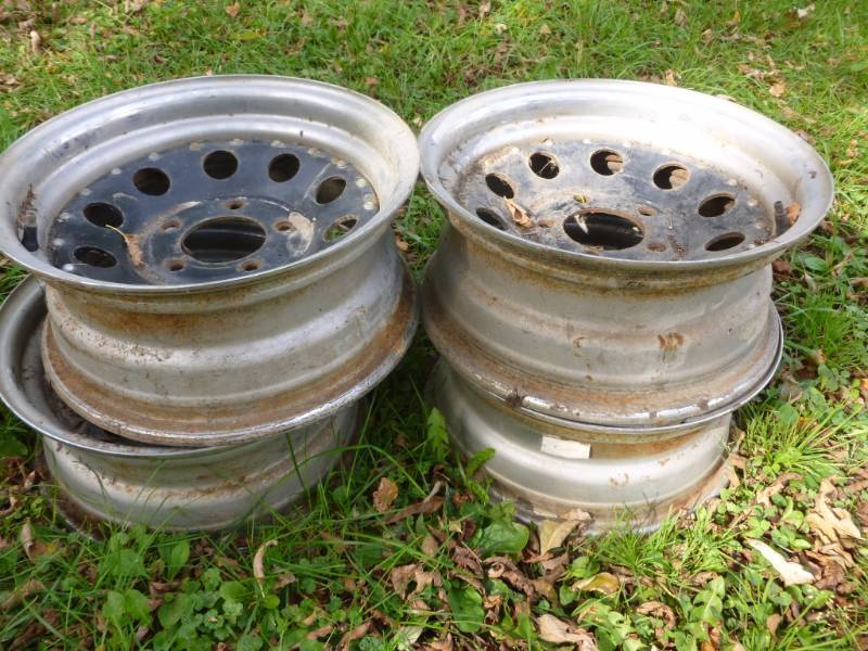 lot 28 image: Car Rims