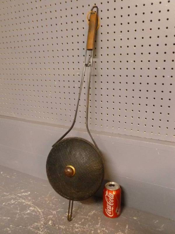 lot 49 image: Campfire Popcorn Pan