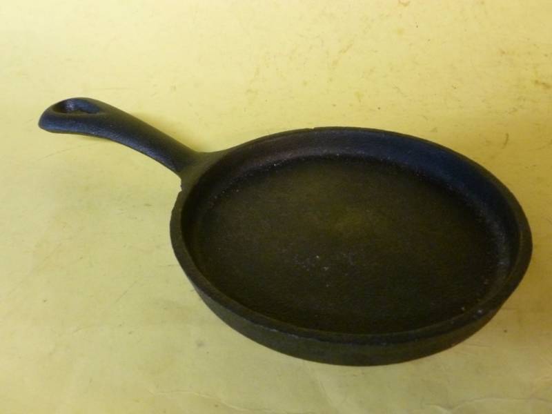 lot 80 image: Cast Iron Pan