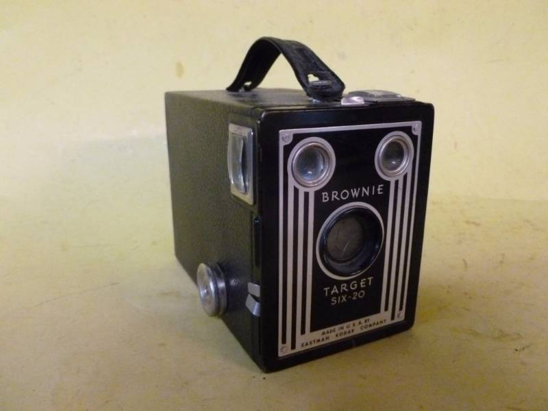 lot 88 image: Vintage Camera