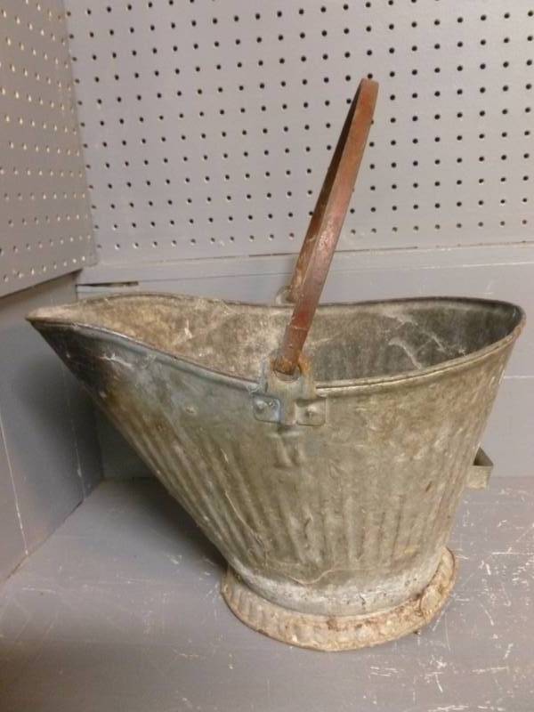 lot 117 image: Vintage Coal Bucket