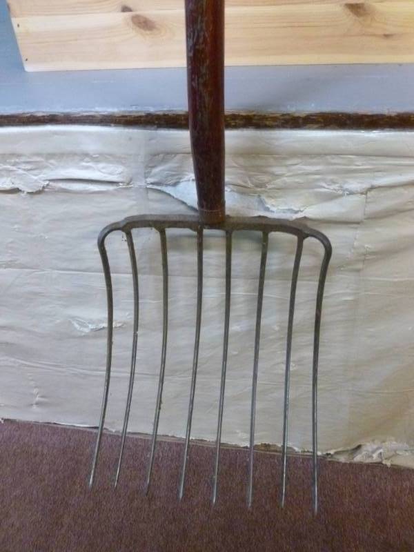 lot 125 image: Silage Fork