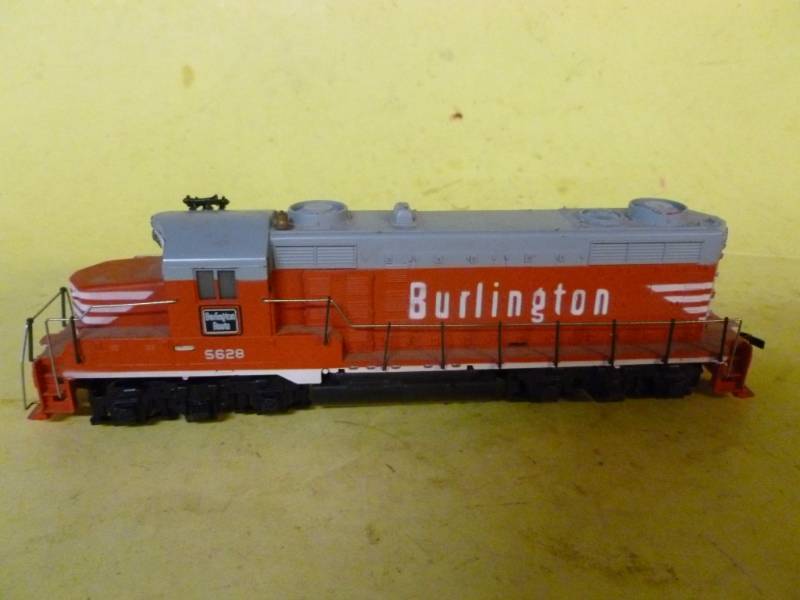 lot 141 image: HO Scale Locomotive