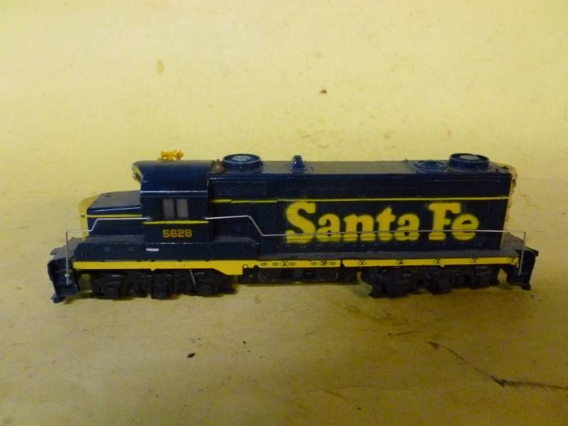 lot 143 image: HO Scale Locomotive