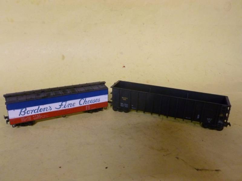 lot 148 image: HO Scale Train Cars