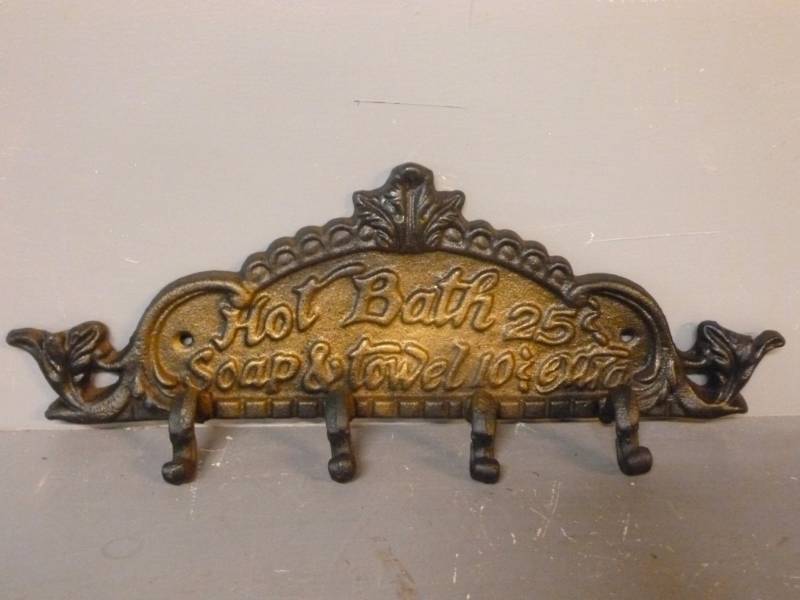 lot 168 image: Cast Iron Towel Rack