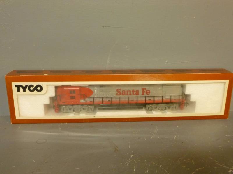 lot 171 image: HO Scale Locomotive