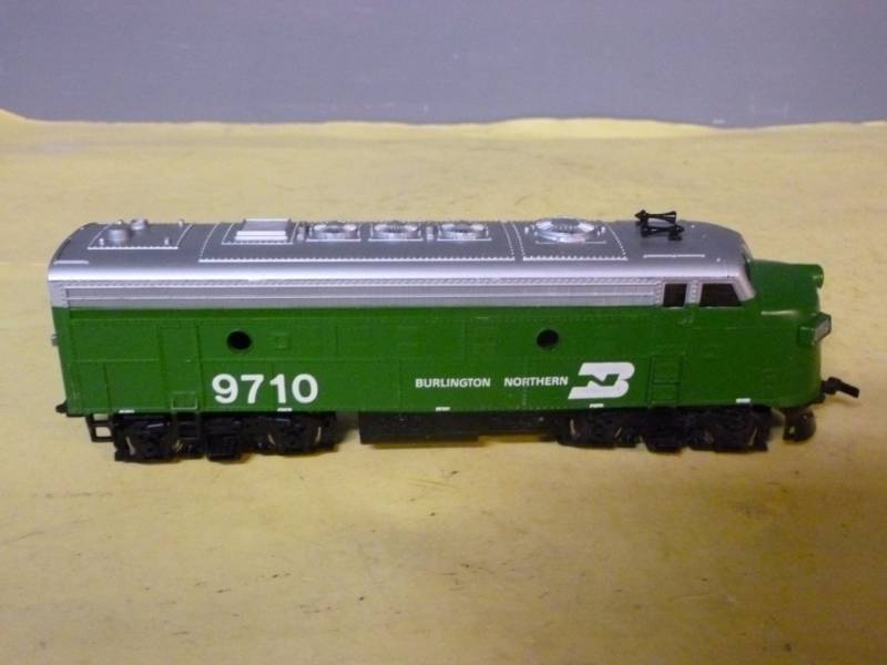 lot 179 image: HO Scale Locomotive
