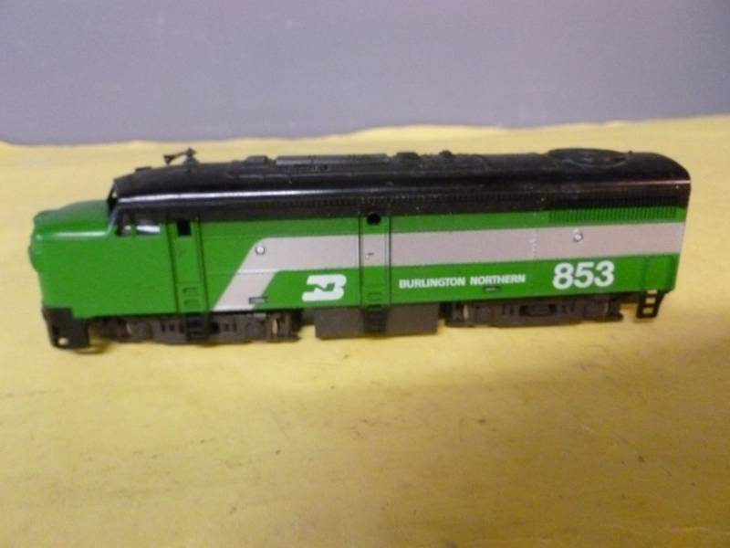 lot 201 image: HO Scale Locomotive