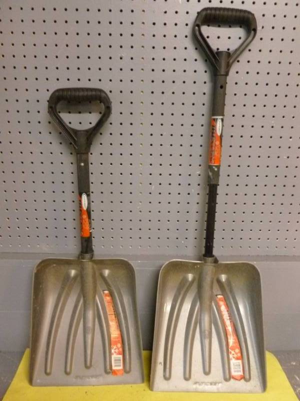 lot 234 image: Shovels