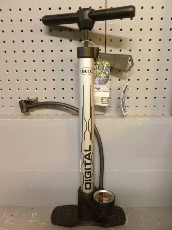 lot 266 image: Air Pump