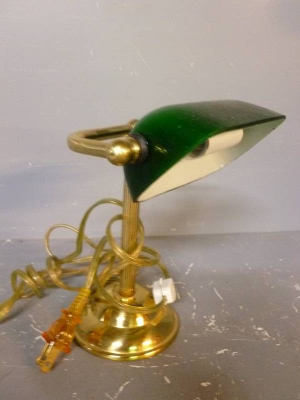 lot 277 image: Brass Lamp