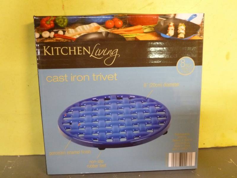 lot 284 image: Cast Iron Trivet