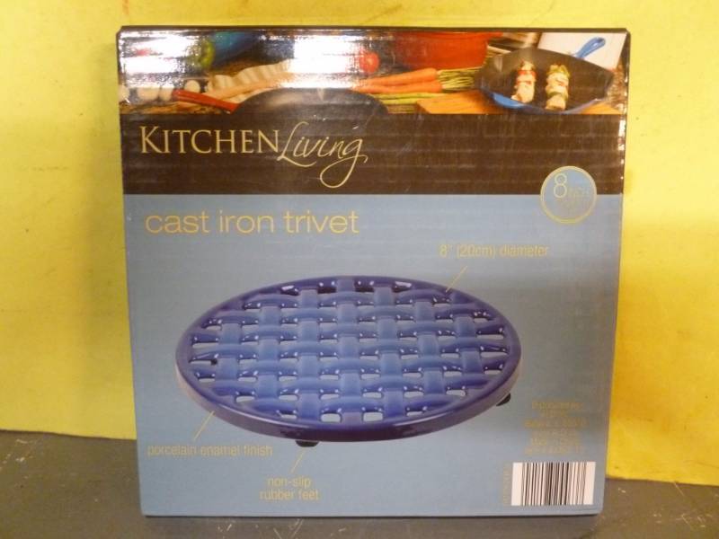 lot 285 image: Cast Iron Trivet