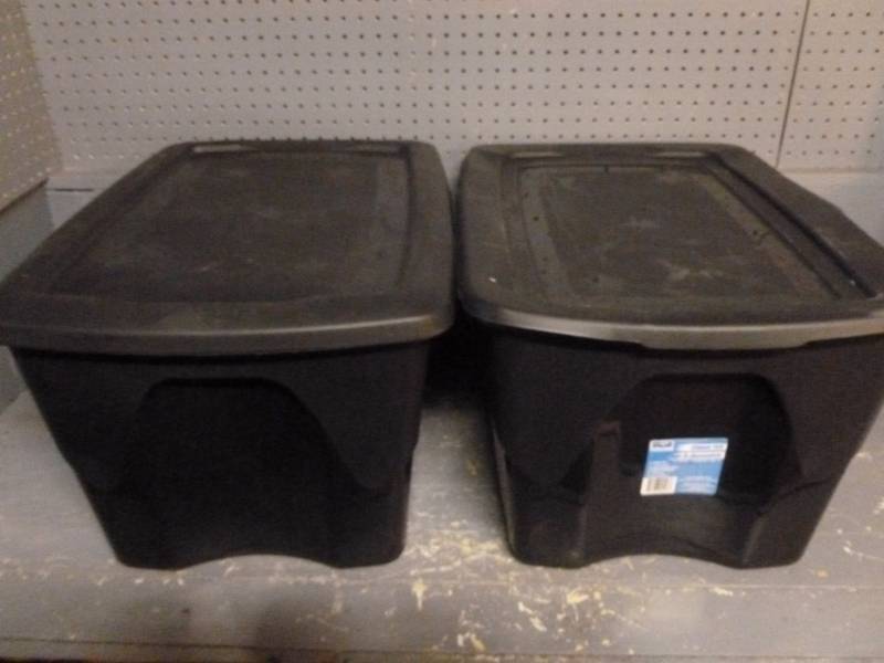 lot 293 image: Storage Totes