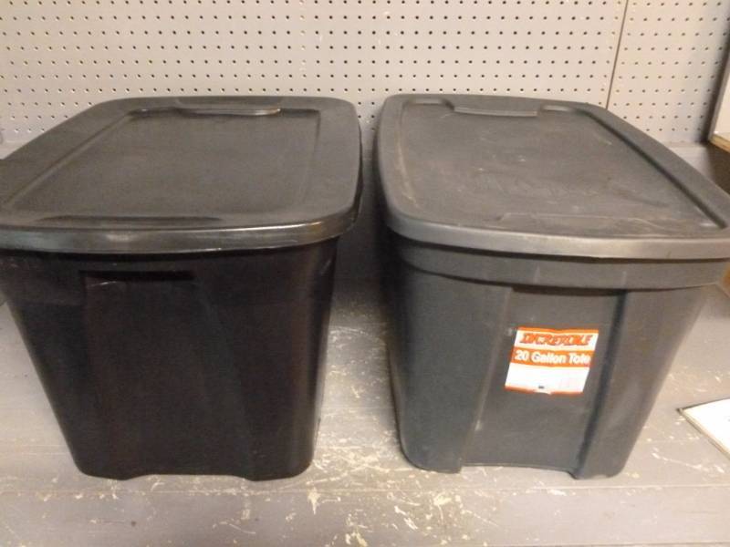 lot 298 image: Storage Totes