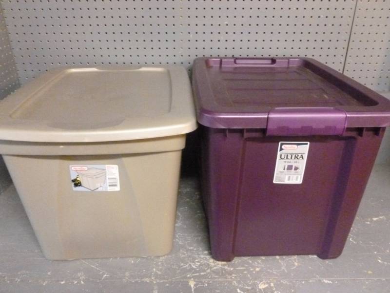 lot 299 image: Storage Totes