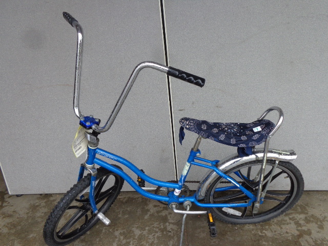 lot 19 image: VISTA Bicycle