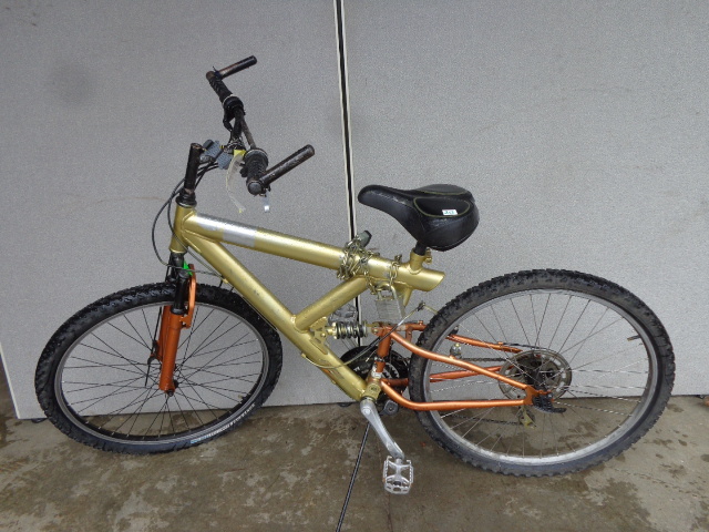 lot 20 image: NEXT 2X Dual Suspension Bicycle
