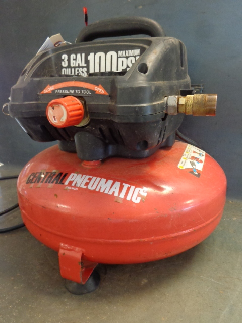 lot 5 image: Pancake Air Compressor