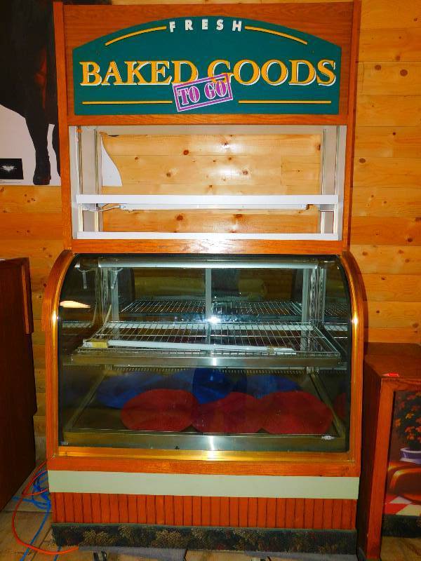 lot 155 image: COMMERCIAL CURVED GLASS BAKERY COLD CASE 48 X 30