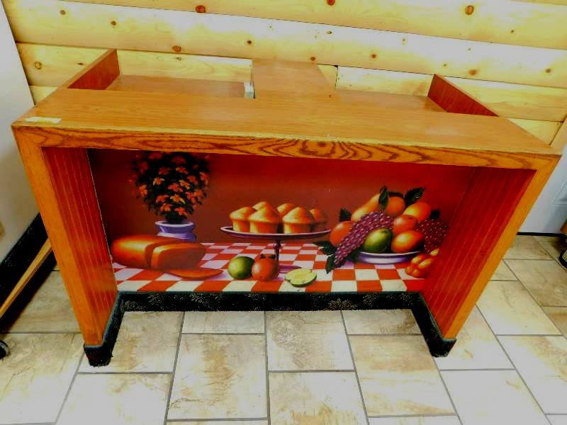 lot 156 image: 48 RETAIL COUNTER