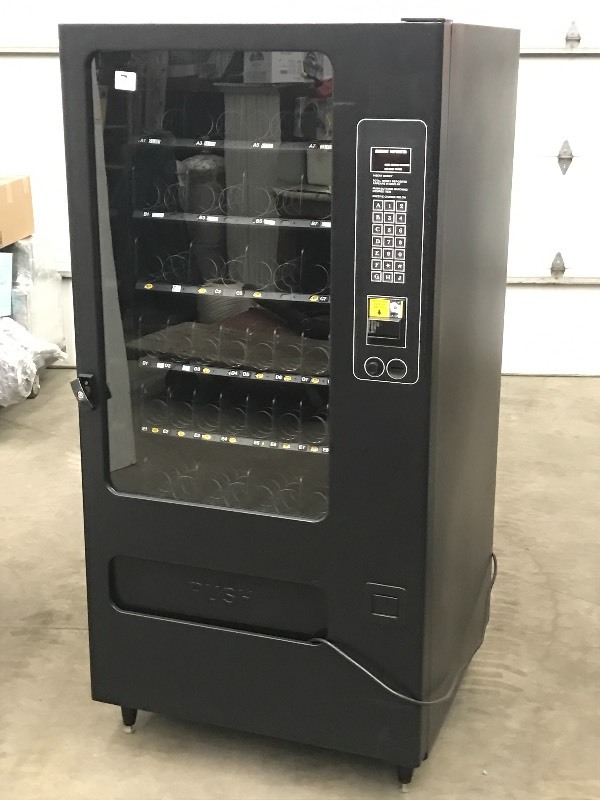 lot 7 image: USI Snack Vending Machine
