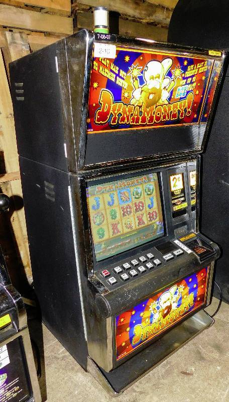 lot 1002 image: KONAMI DYNAMONEY VIDEO SLOT MACHINE