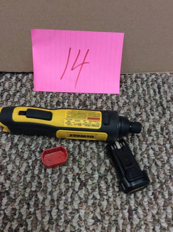 lot 14 image: Dewalt 8-Volt MAX Lithium-Ion Cordless Gyroscopic Screwdriver with Battery 1Ah, 1-Hour Charger and Contractor Bag in like new condition DCF682N1